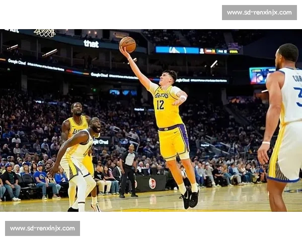 核心侧翼遭截胡！湖人陷双重困境，内线漏洞亟待填补